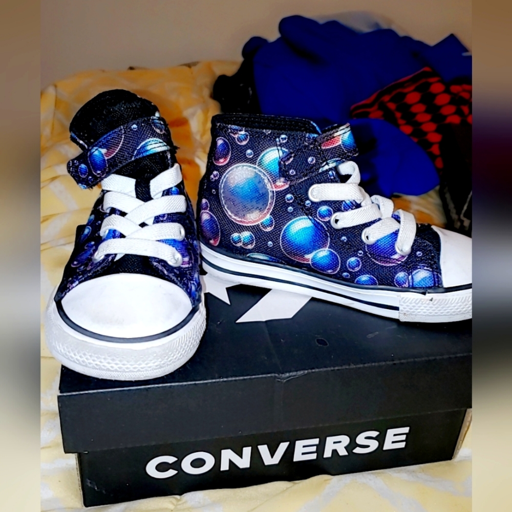 7c Hightop Converses